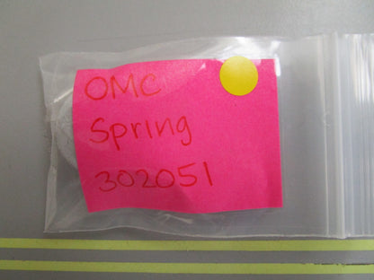 *NEW OEM* 0810 OMC Johnson Evinrude Spring 302051 0302051