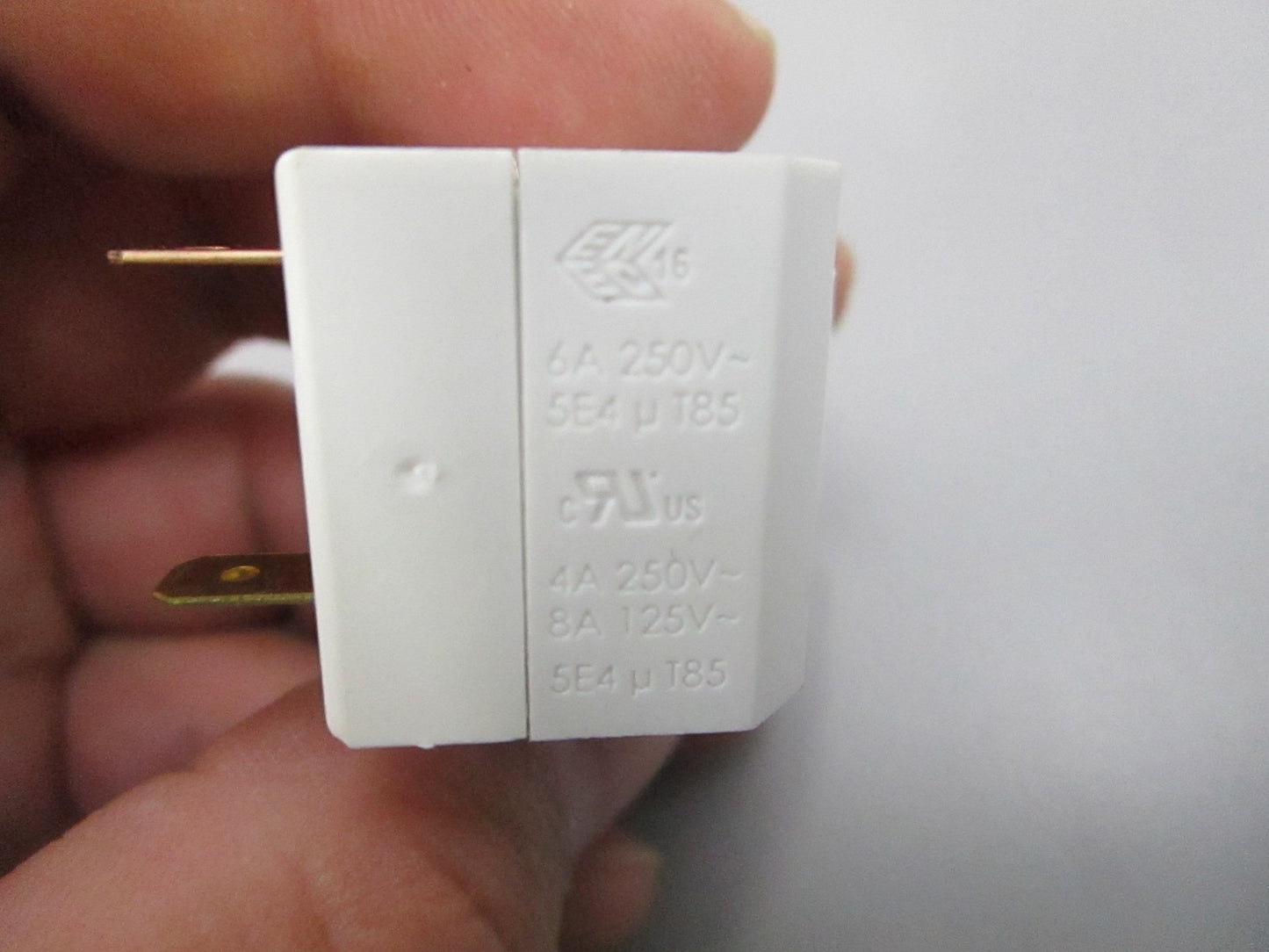 NEW OEM W11123941 Whirlpool Switch 0810