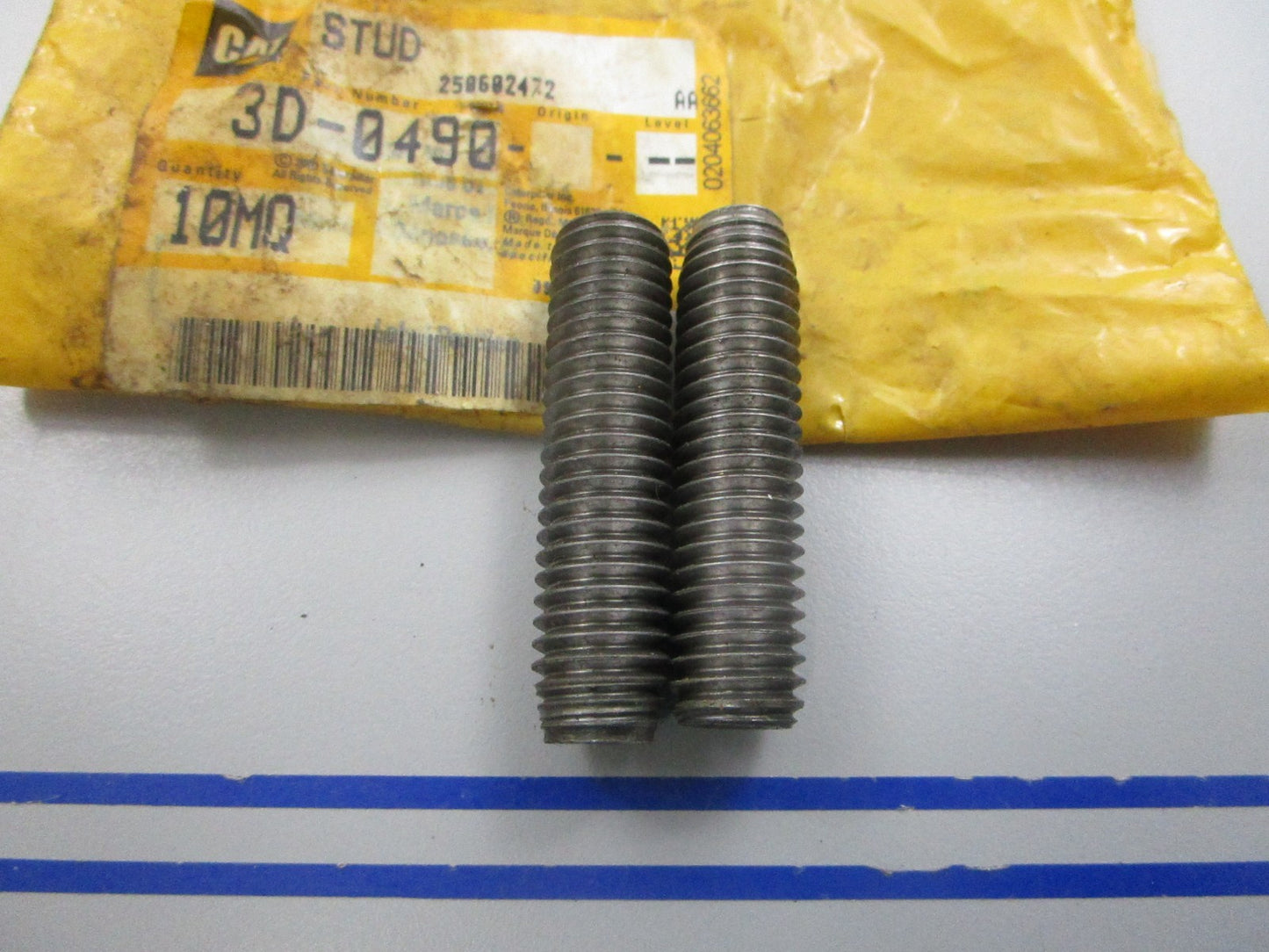 NEW OEM (LOT OF 2) 3D-0490 CAT Stud 0810