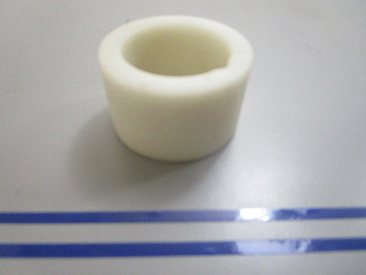 *NEW OEM* 0810 OMC Johnson Evinrude Bushing 313880 0313880