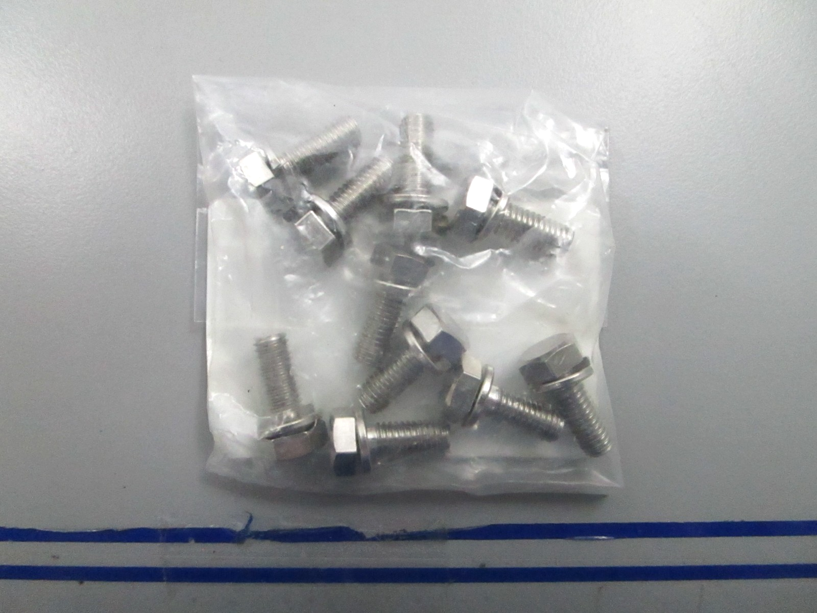 *NEW OEM* (LOT OF 10) 0810 Tohatsu Nissan Bolt 910103-6616 9101036616
