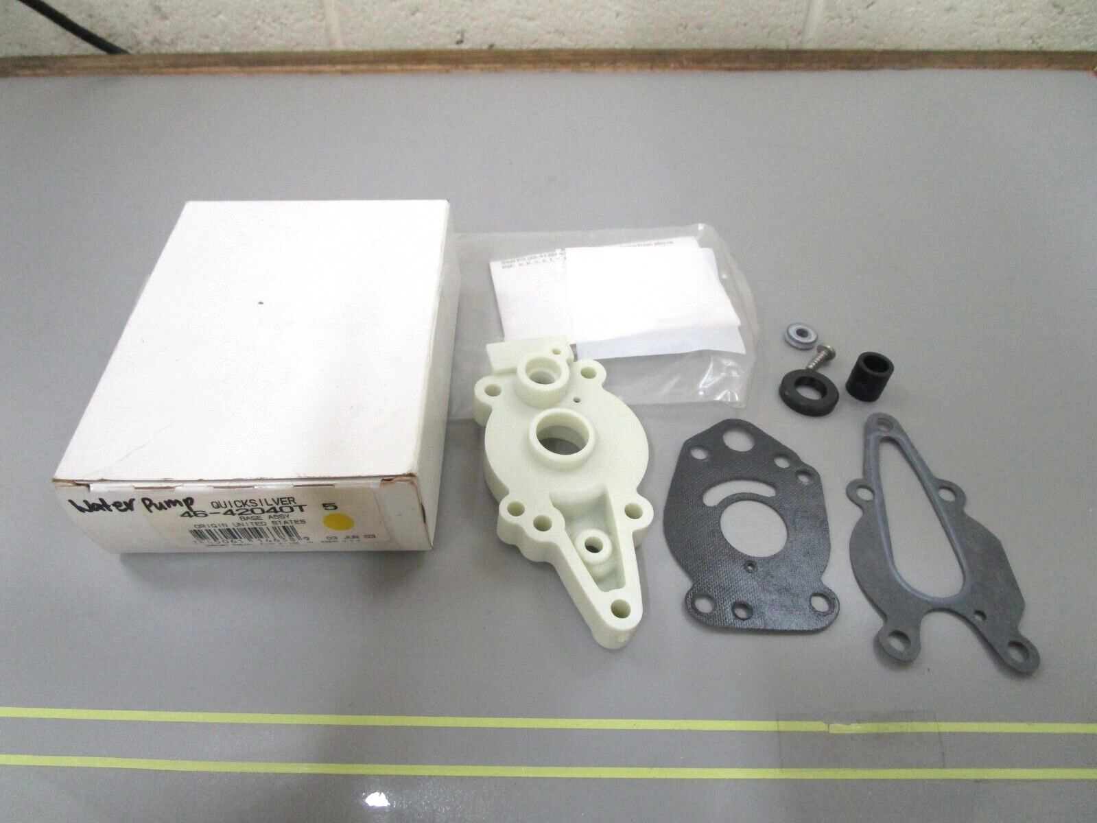 *NEW OEM* 0750 Mercury Quicksilver  WATER PUMP BASE ASSY 46-42040T 5