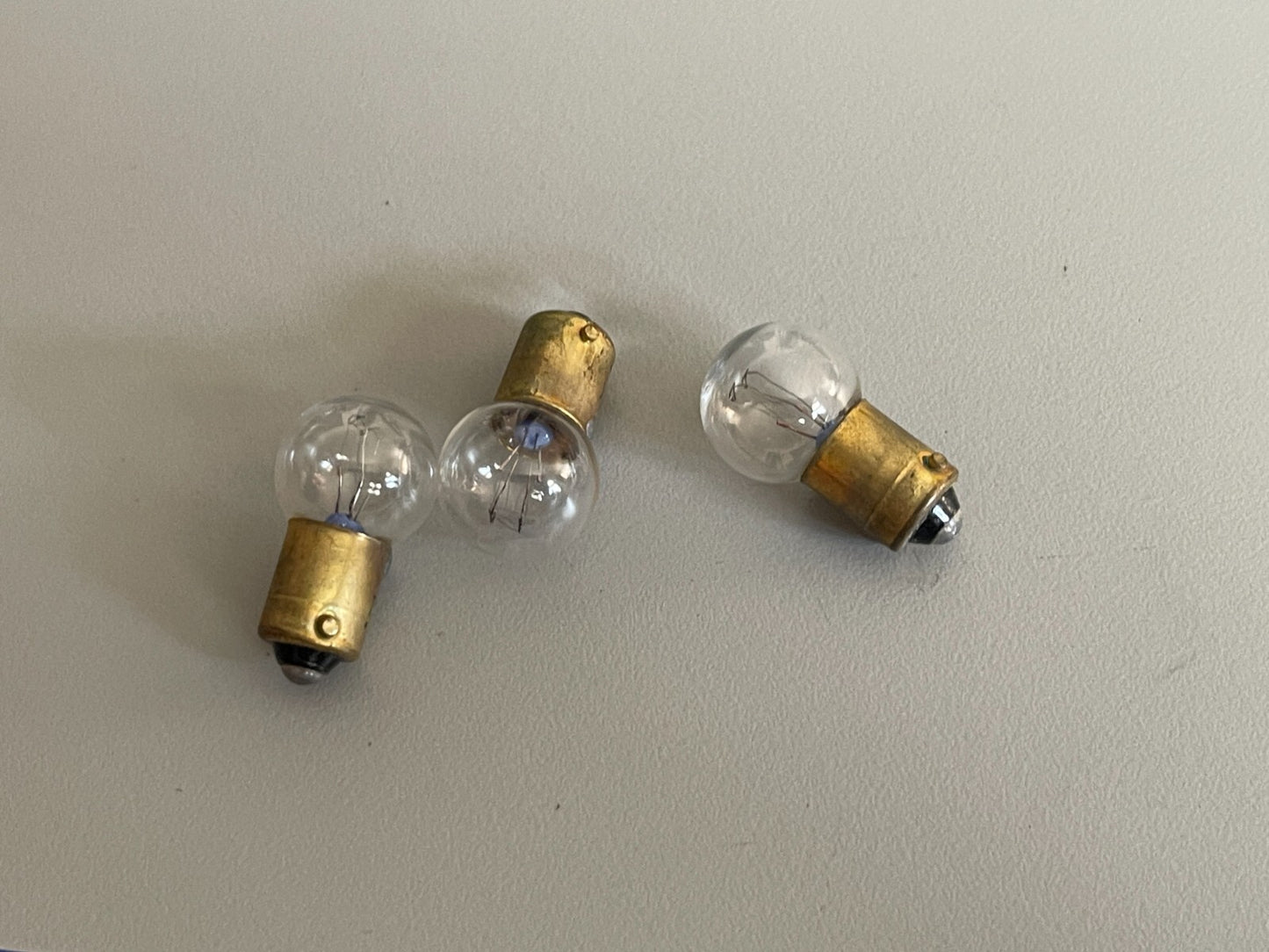 *NEW OEM* 0810 OMC Johnson Evinrude Lamp Bulb 319593 0319593