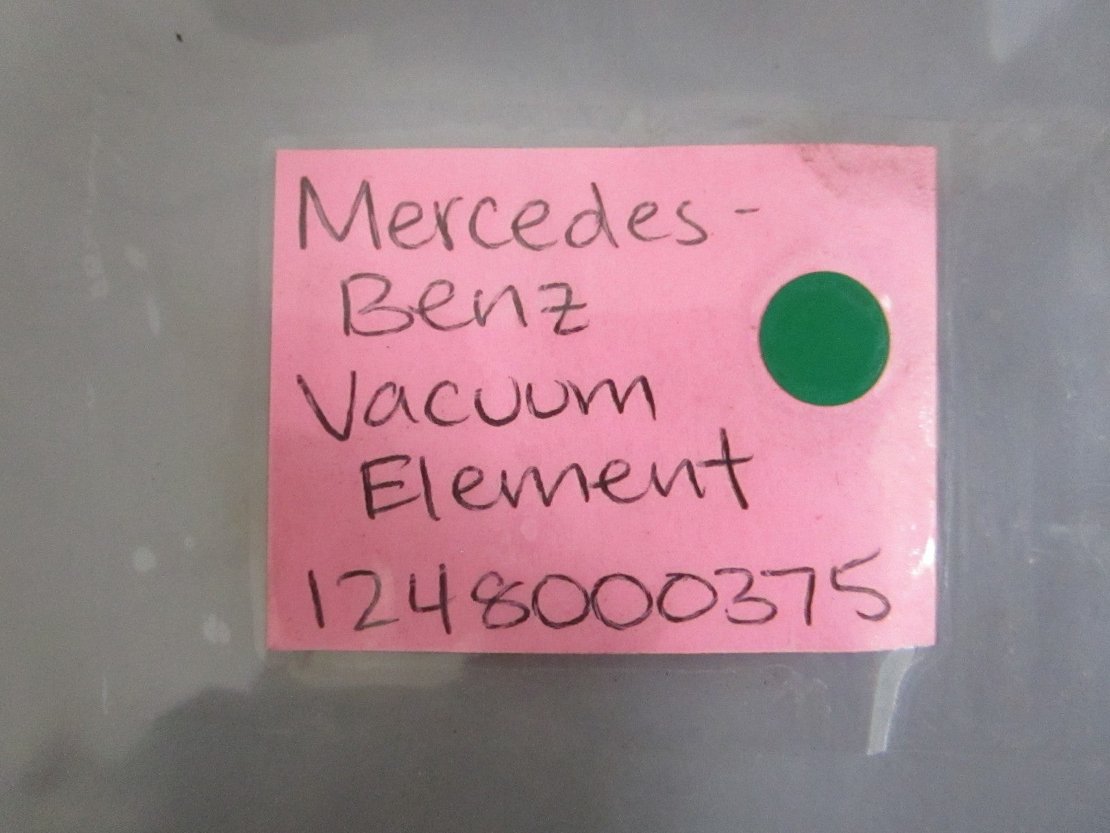 NEW OEM 1248000375 Mercedes-Benz Vacuum Element 0820