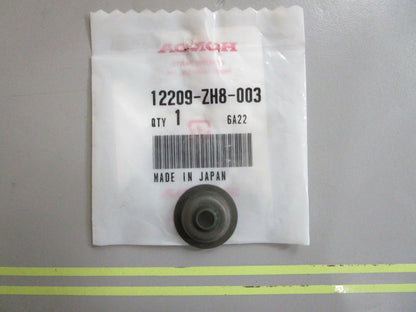 *NEW OEM* 0810 Honda Seal 12209-ZH8-003