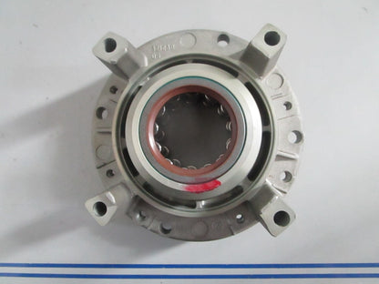 NEW OEM 387432 0387432 OMC Johnson Evinrude Crankcase Head & Bearing 0820