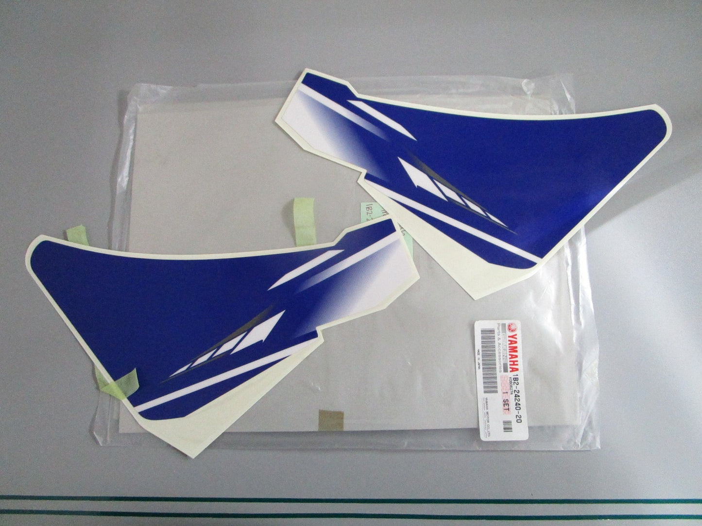 NEW OEM 1B2-24240-20-00 Yamaha Graphic Set 0820