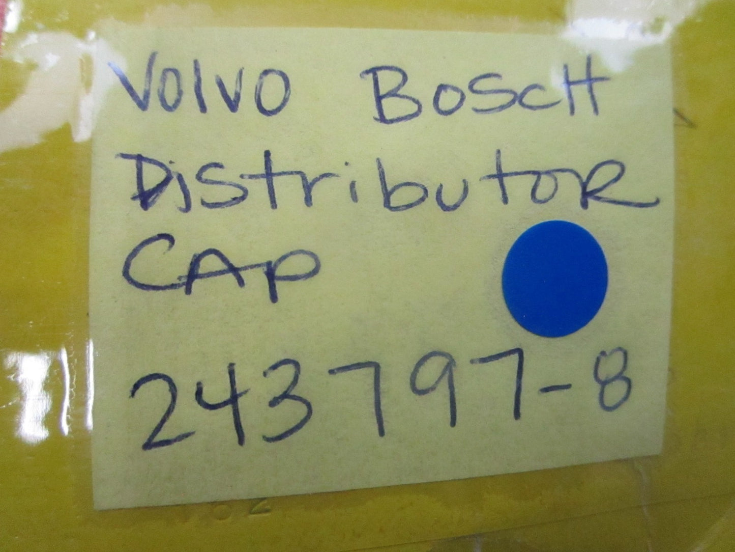 *NEW OEM* 0810 Volvo Bosch Distributor Cap 243797-8