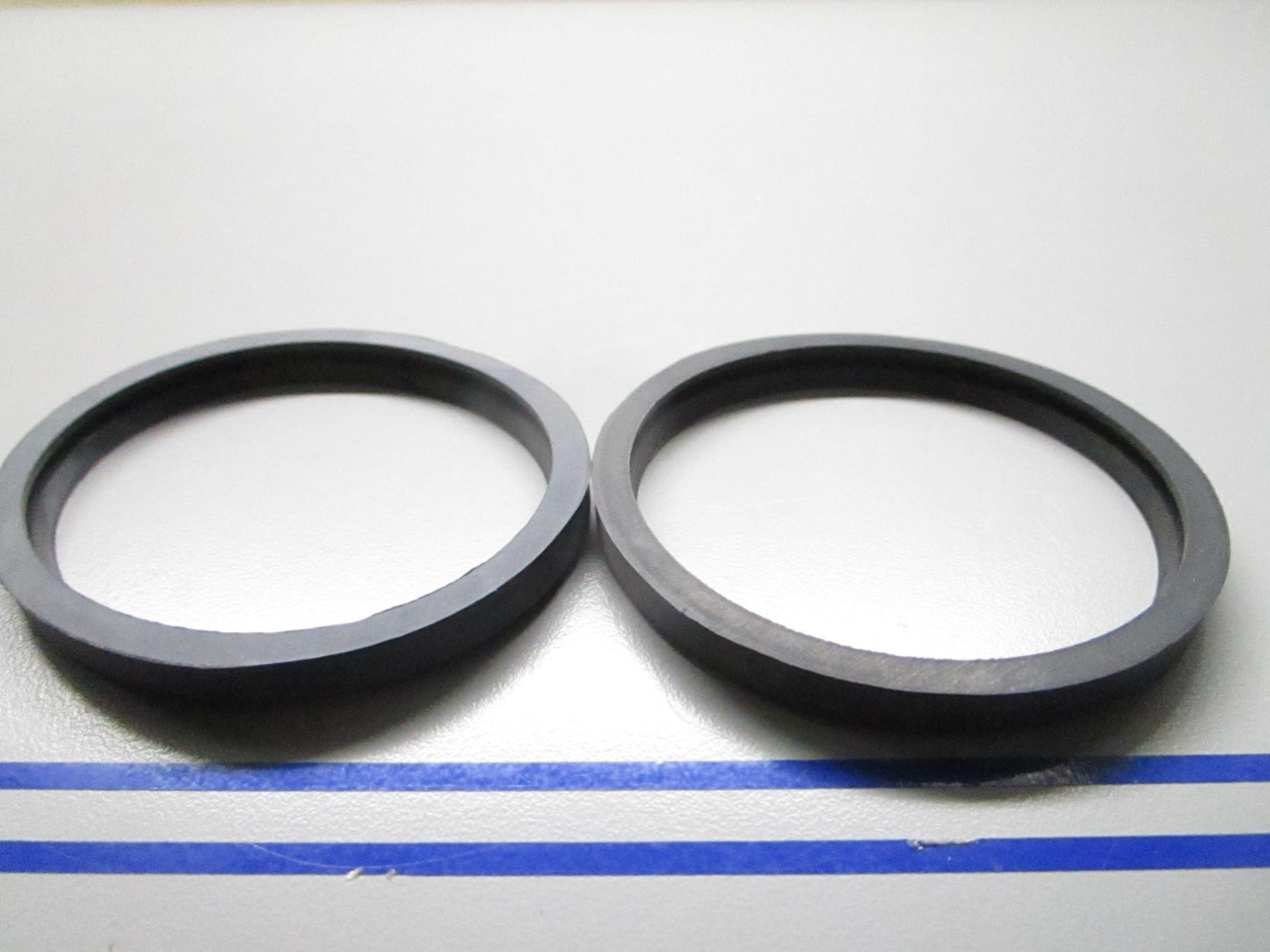 *NEW OEM* (LOT OF 2) 0810 Volvo Penta Gasket 855423