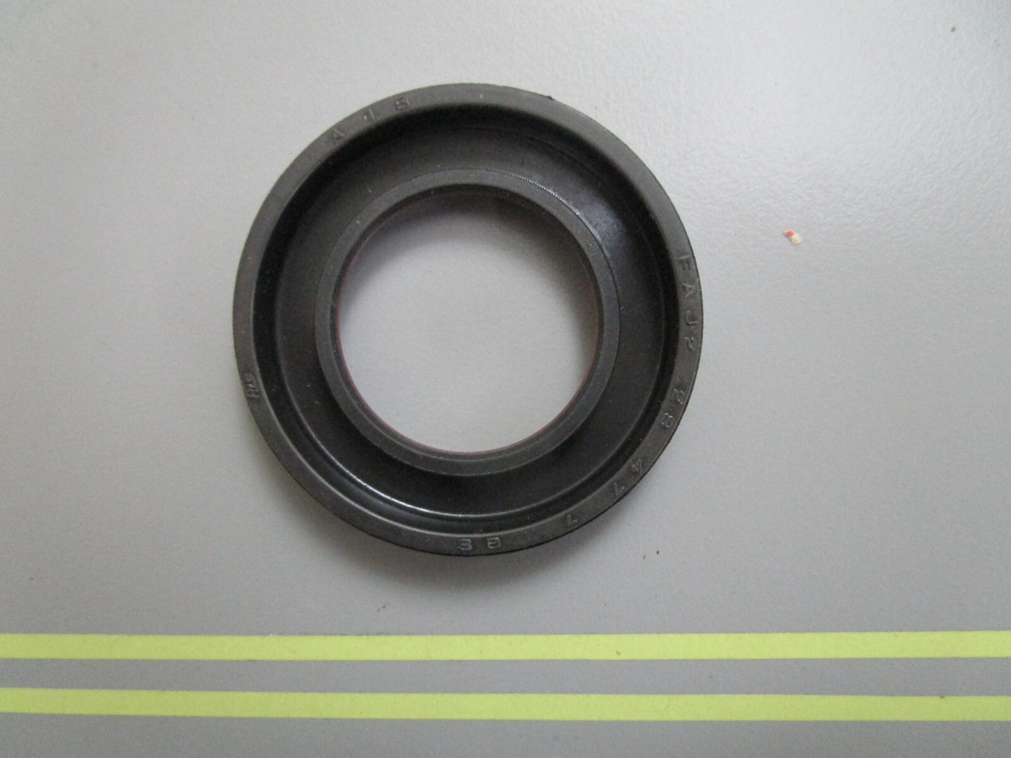 *NEW OEM* 0810 Mercury Quicksilver Seal 26-97712M