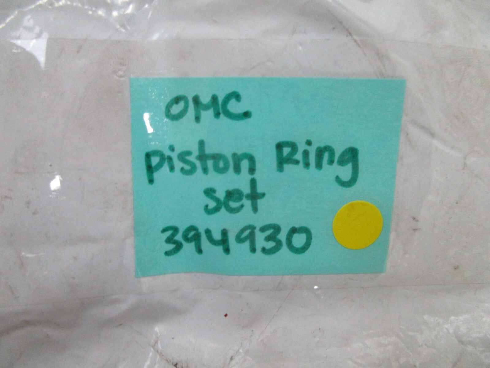 *NEW OEM* 0810 OMC Johnson Evinrude Piston Ring Set 394930 0394930