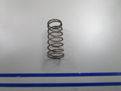 *NEW OEM* 0810 OMC Johnson Evinrude Spring 337210 0337210