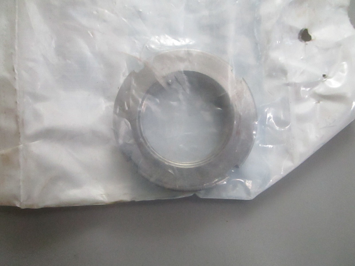 *NEW OEM* 0810 OMC Johnson Evinrude Pinion Nut 911753 0911753