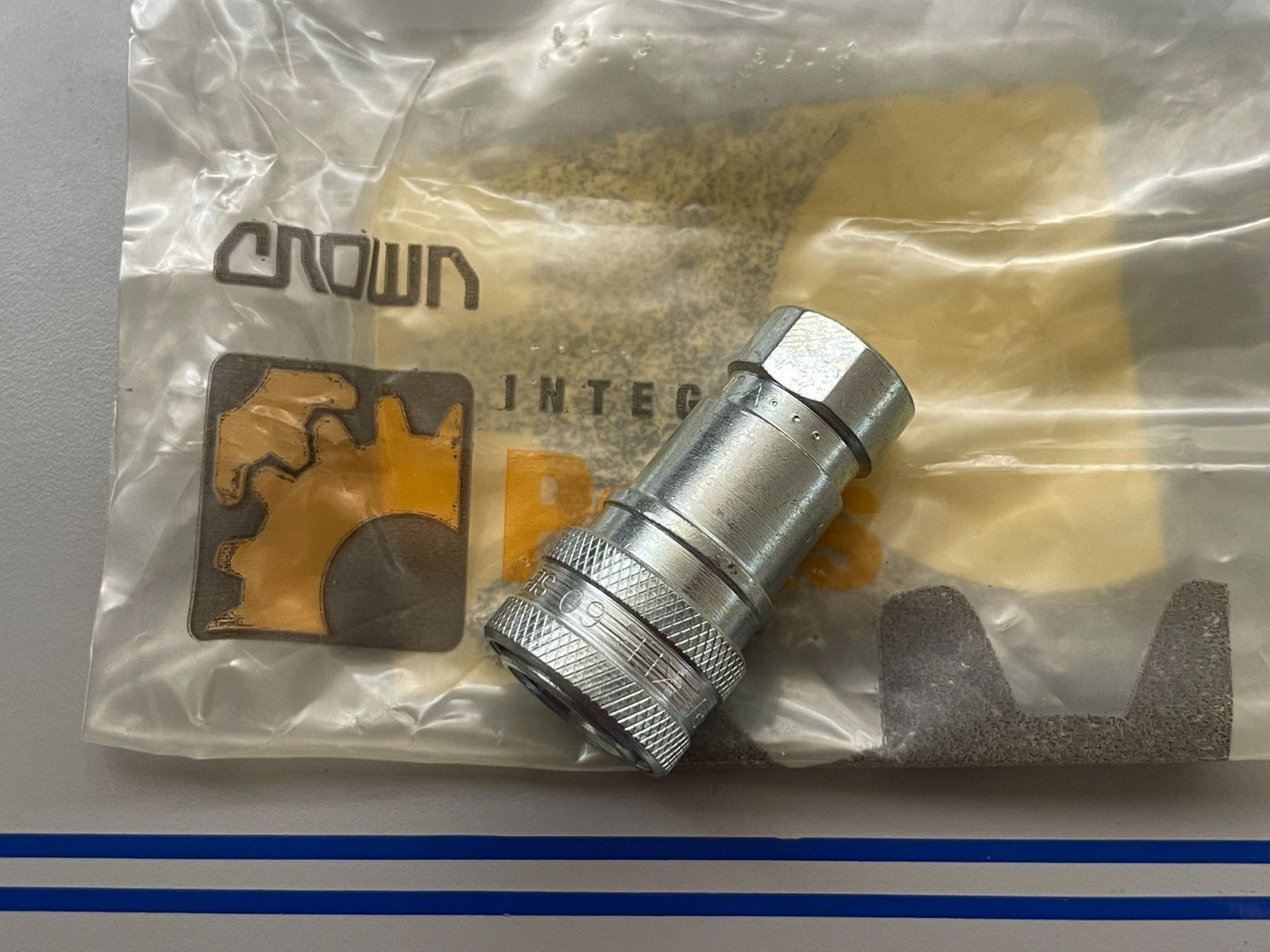 *NEW OEM* 0720 Crown Coupler 088839