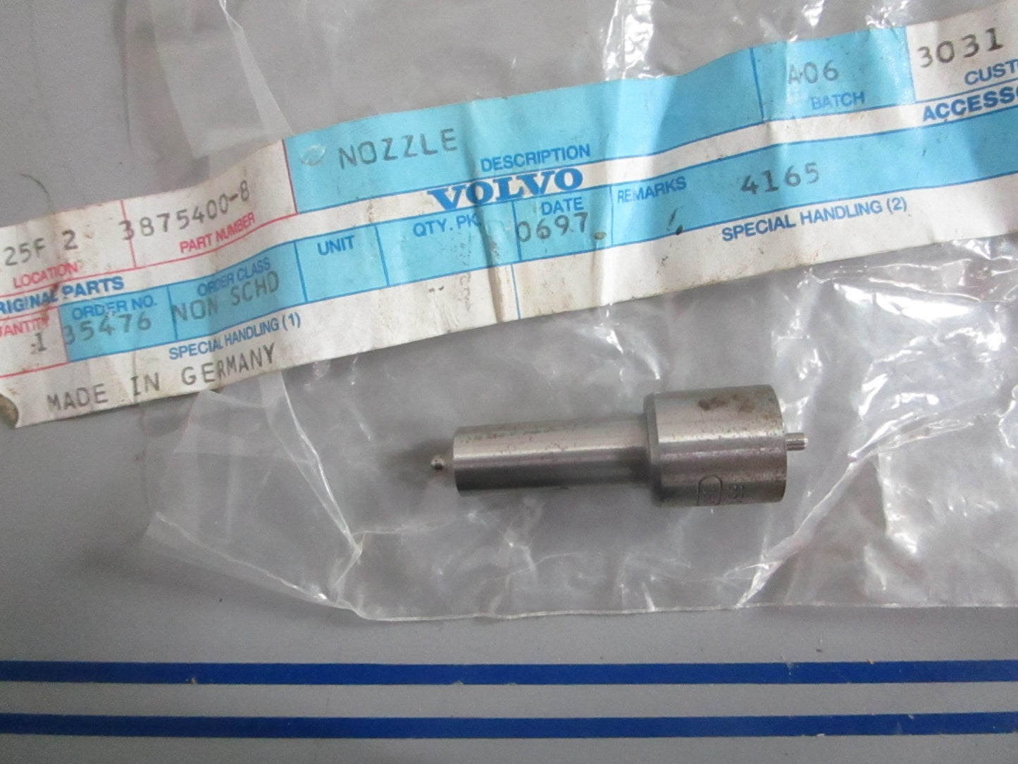 NEW OEM 3875400 Volvo Penta Nozzle 0820