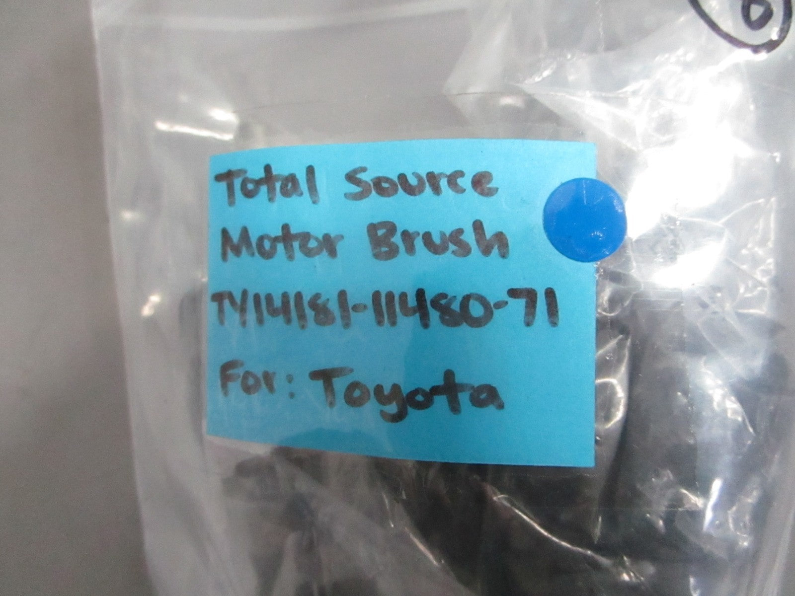 NEW TY14181-11480-71 Total Source Motor Brush For: Toyota 0820
