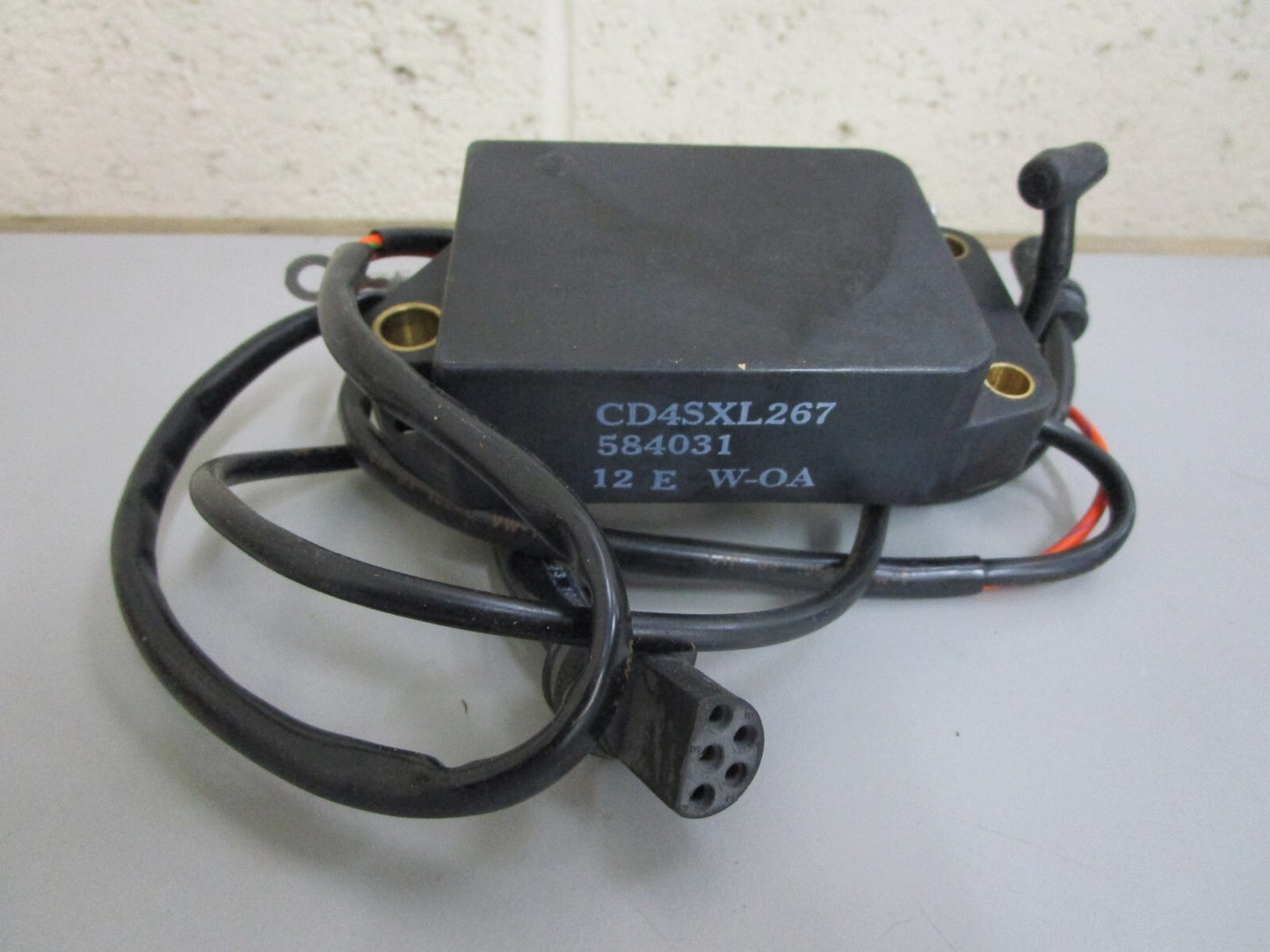 *NEW OEM* 0820 OMC Johnson Evinrude Power Pack Kit 584032 0584032