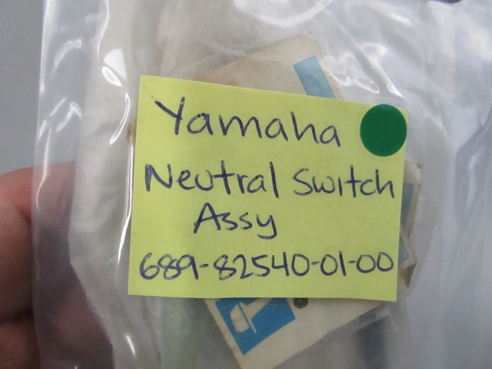NEW OEM 689-82540-01-00 Yamaha Neutral Switch Assembly 0810