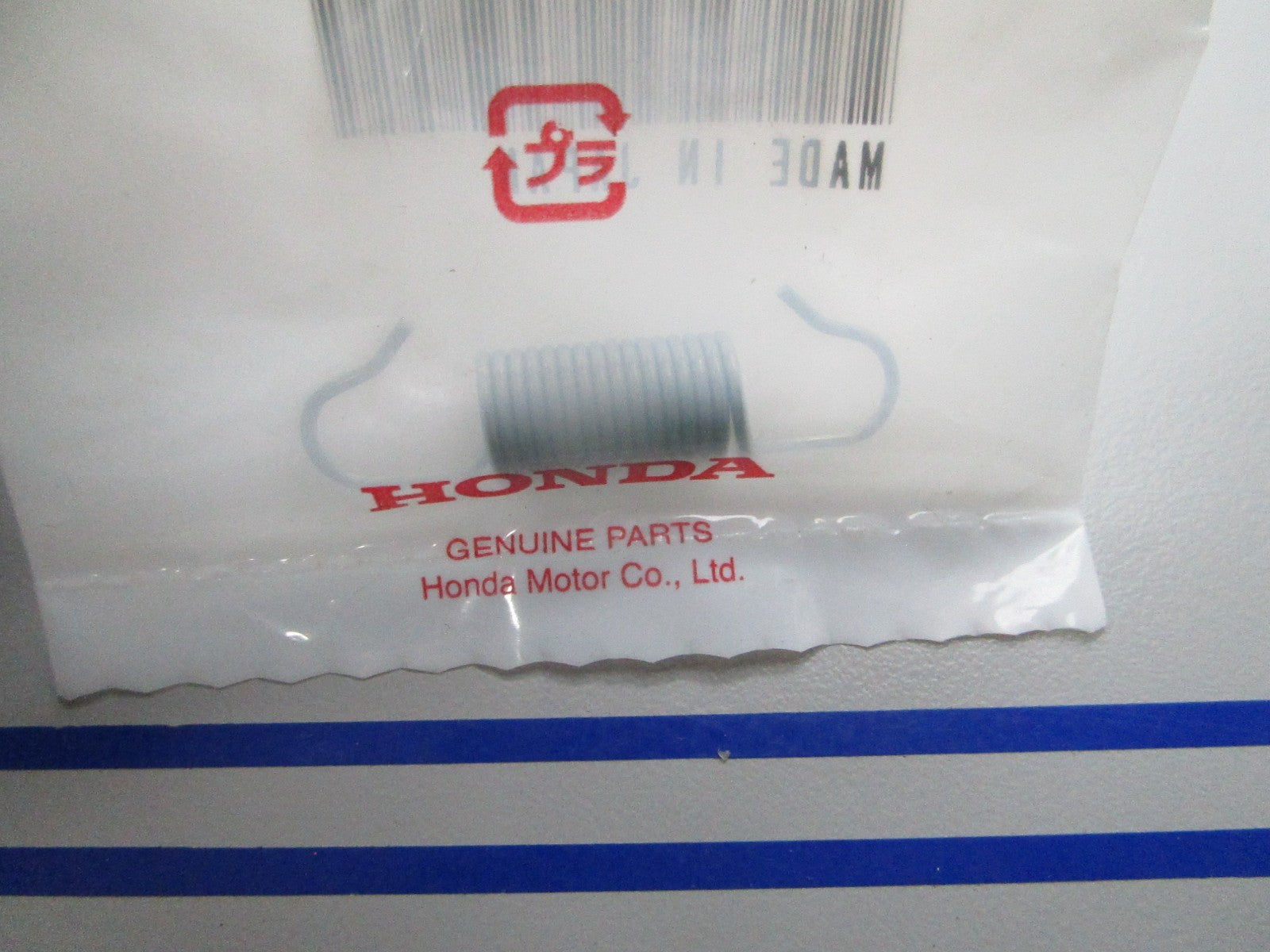NEW OEM Honda 16576-ZE7-300 Spring 0810