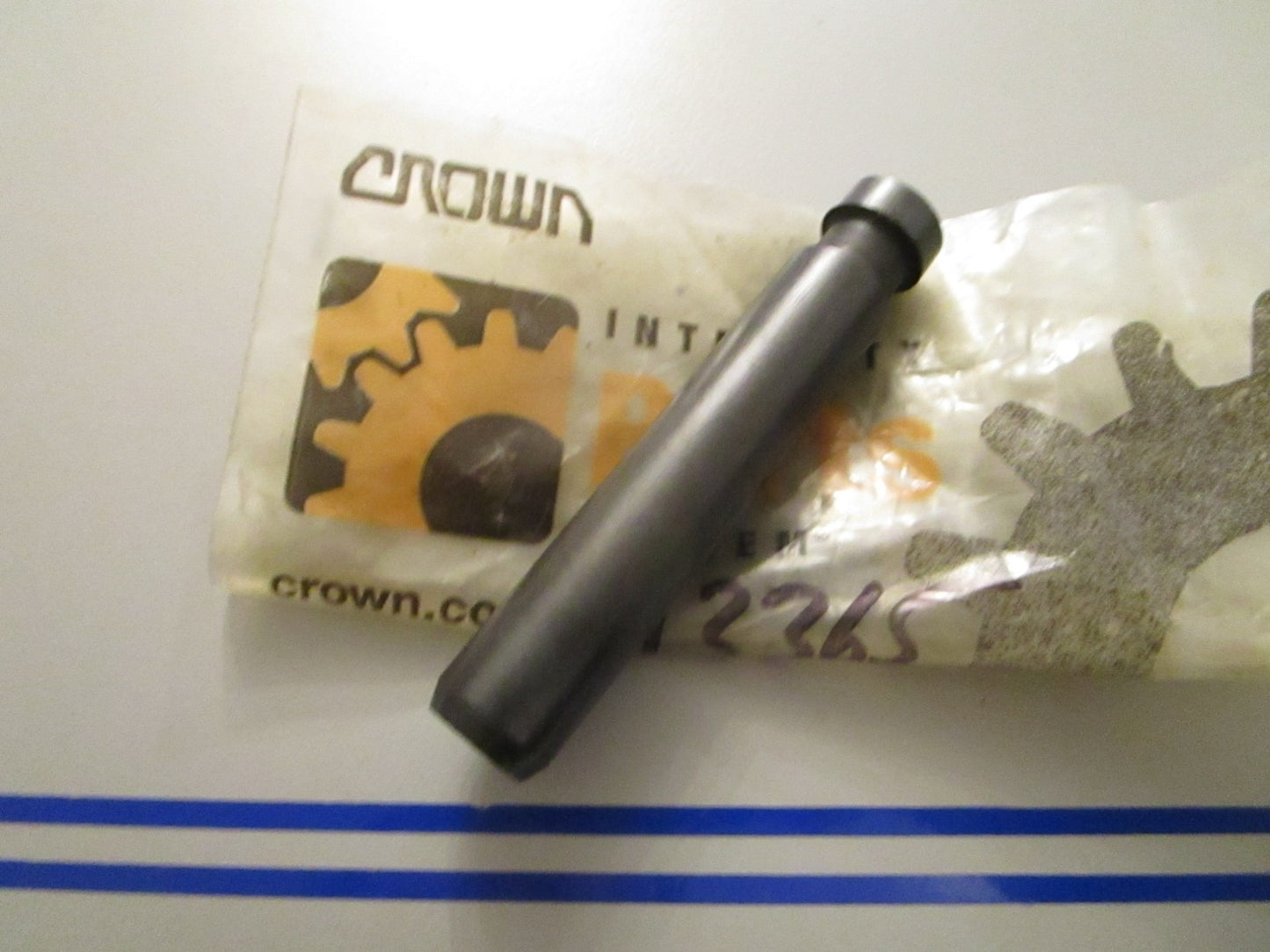 NEW OEM 113365 Crown Shaft Roller 0720