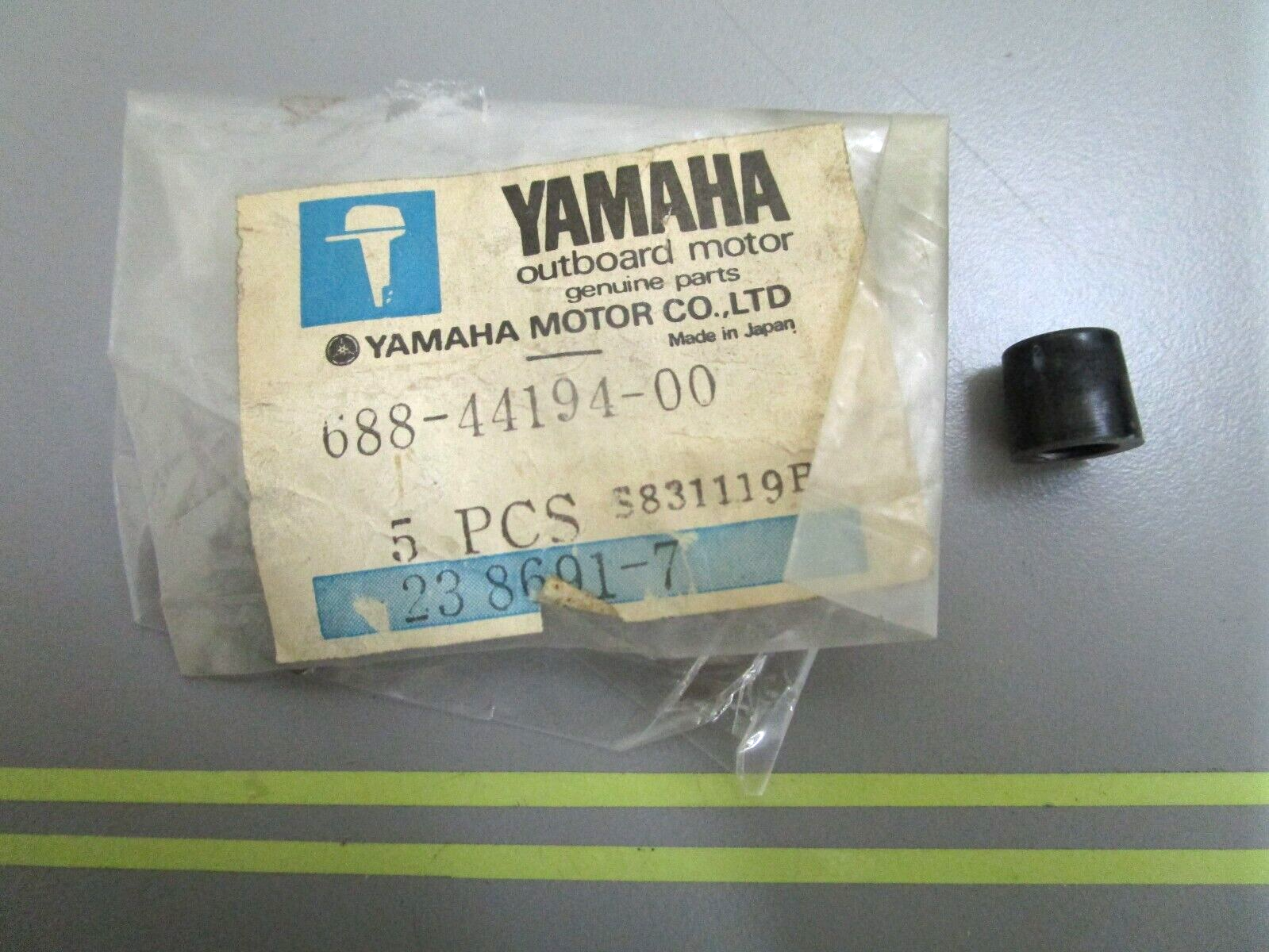 *NEW OEM* 0750 Yamaha CAP 688-44194-00