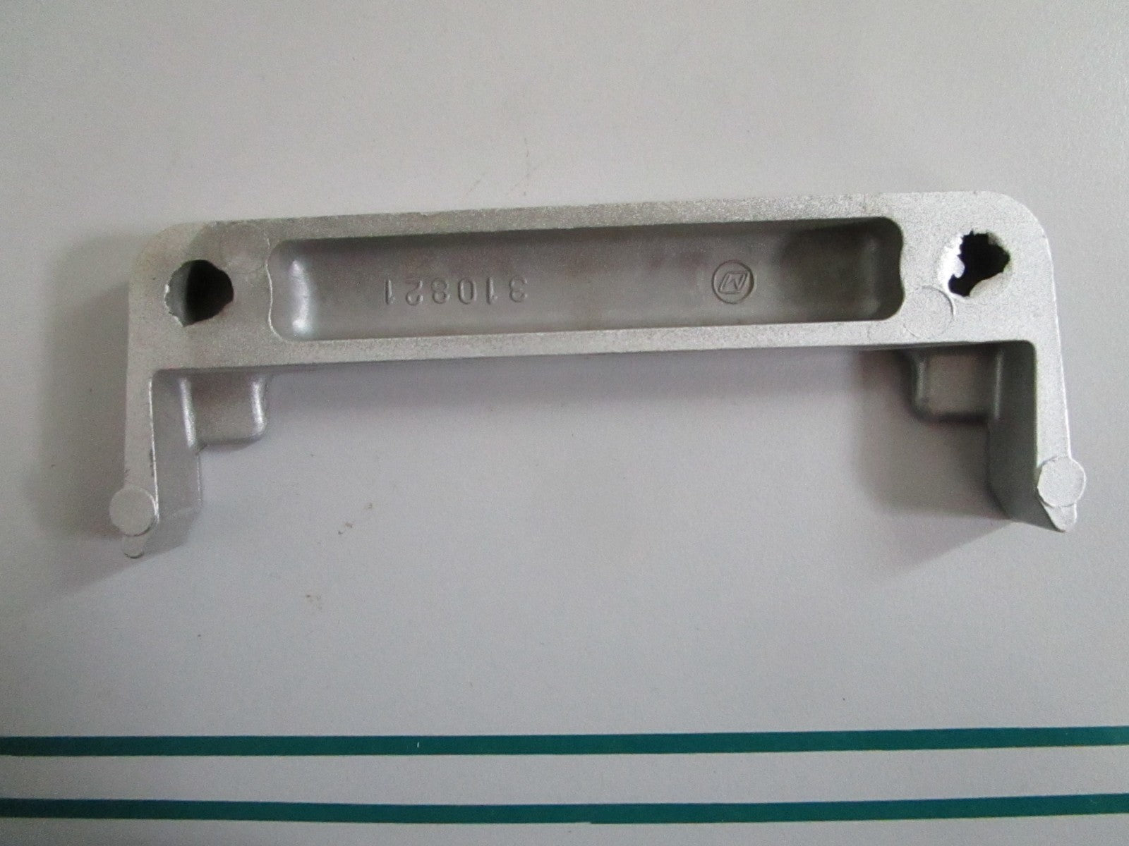 NEW OEM 310821 0310821 OMC Johnson Evinrude Clamp 0820