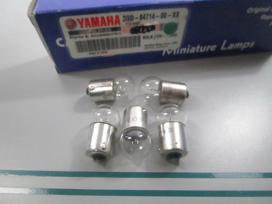 NEW OEM (LOT OF 5) 3GD-84714-00-XX Yamaha 12V 7.5W Bulb 0810