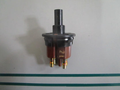 NEW OEM 0008211352 Mercedes-Benz Switch 0820