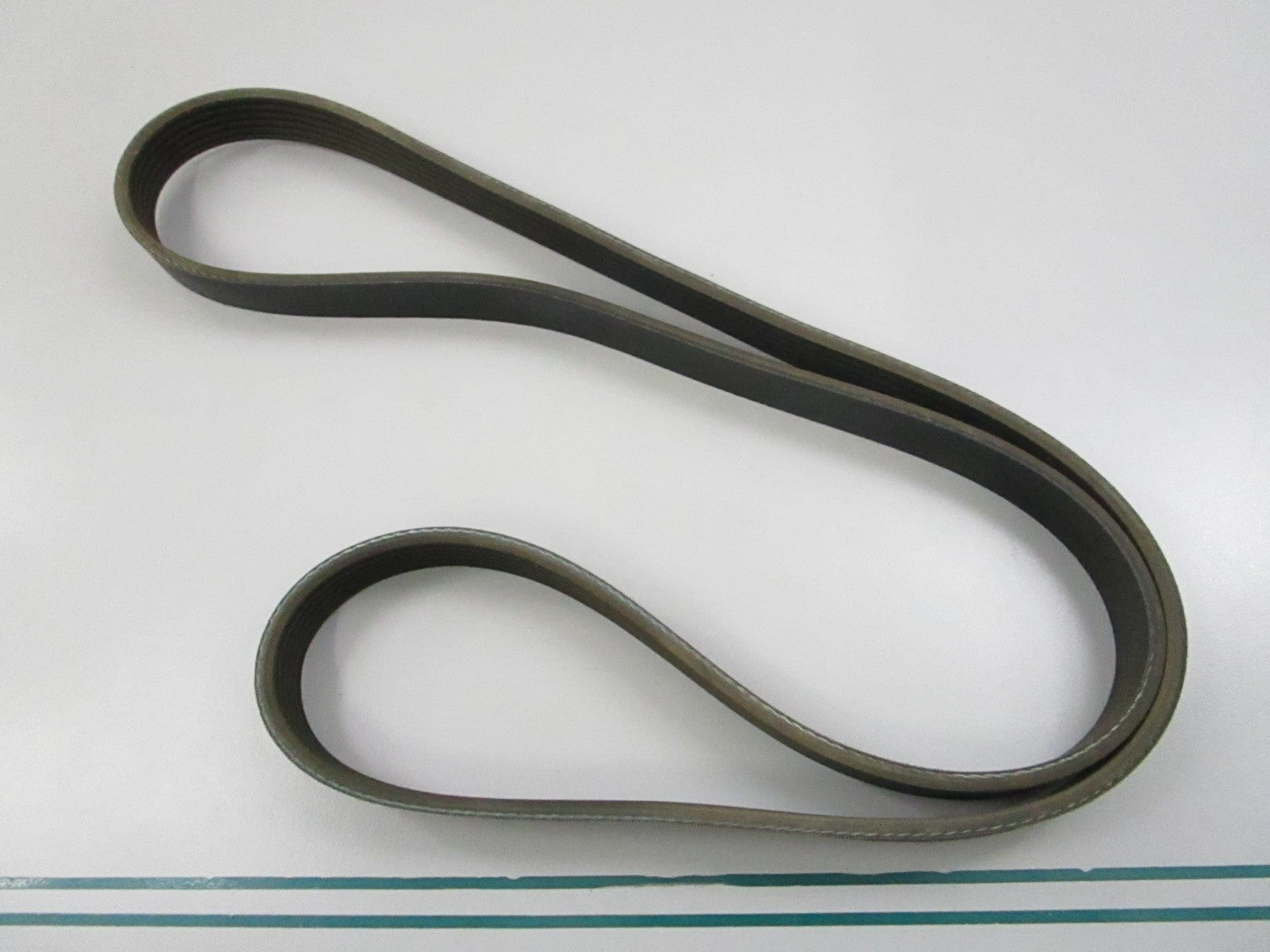 Gates K060539 Micro-V Serpentine Belt 6-Rib 53.96in NEW 0810