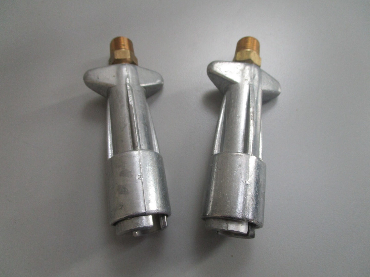 *NEW* (LOT OF 2) 0810 Tempo Fuel Line Connector 220160