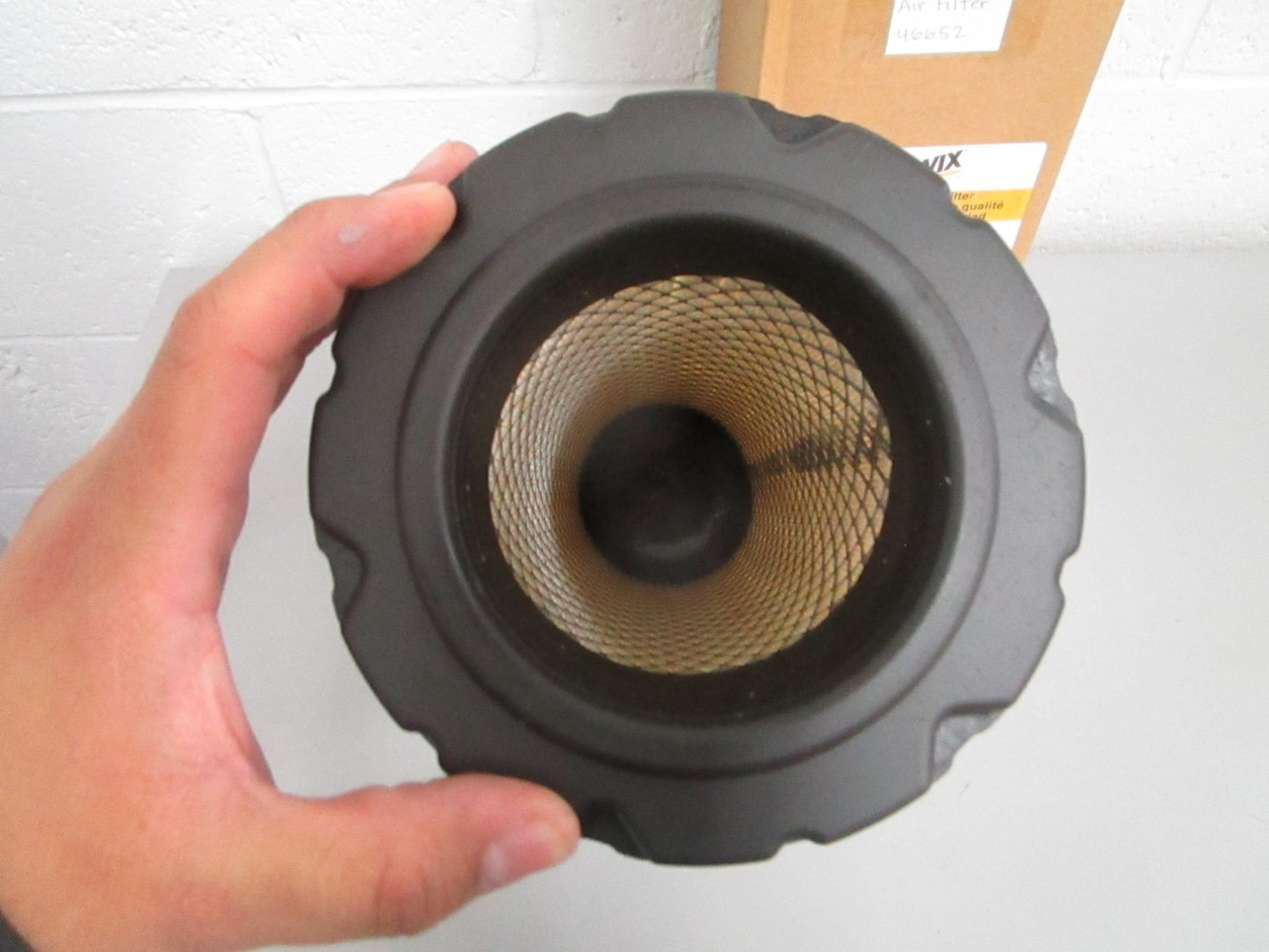 NEW OEM 46652 Wix Air Filter 0820