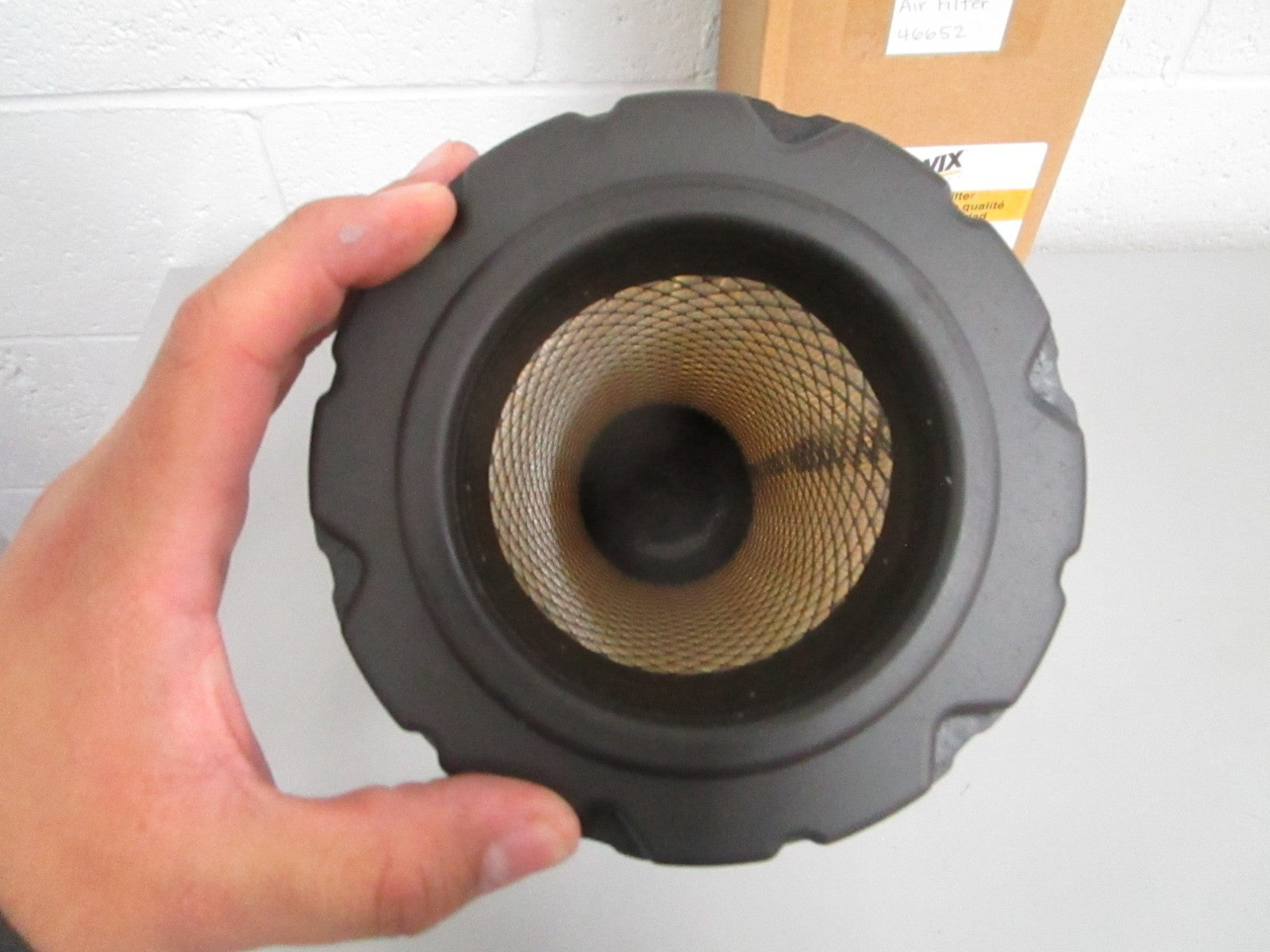 NEW OEM 46652 Wix Air Filter 0820