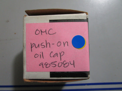 *NEW OEM* 0810 OMC Johnson Evinrude Push-On Oil Cap 985084 0985084