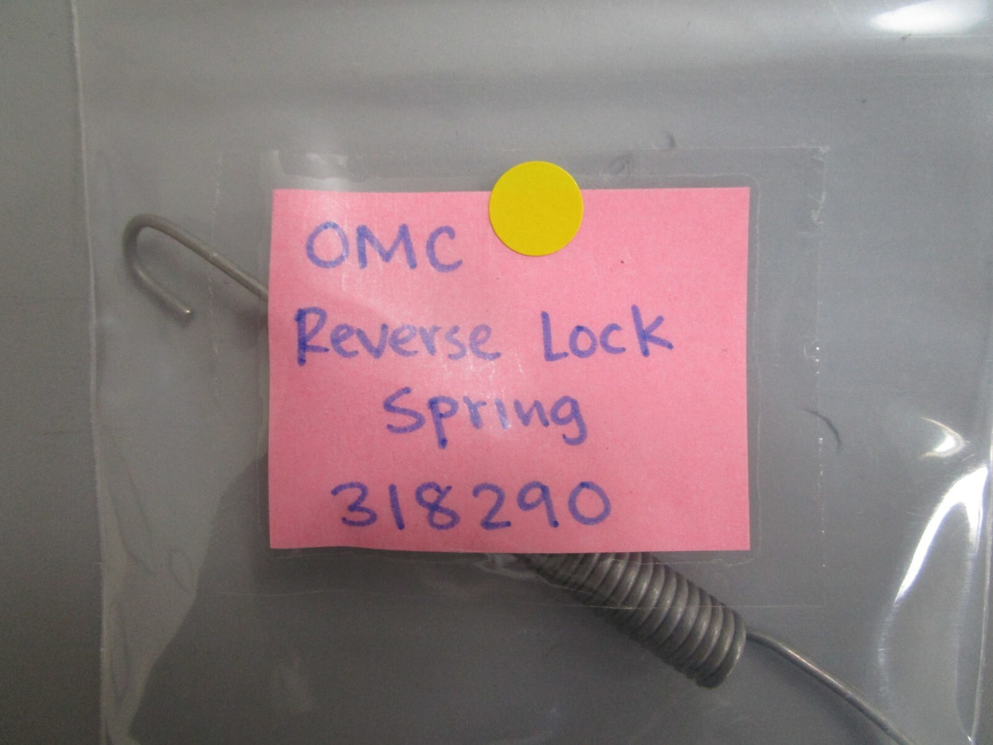*NEW OEM* 0810 OMC Johnson Evinrude Reverse Lock Spring 318290 0318290