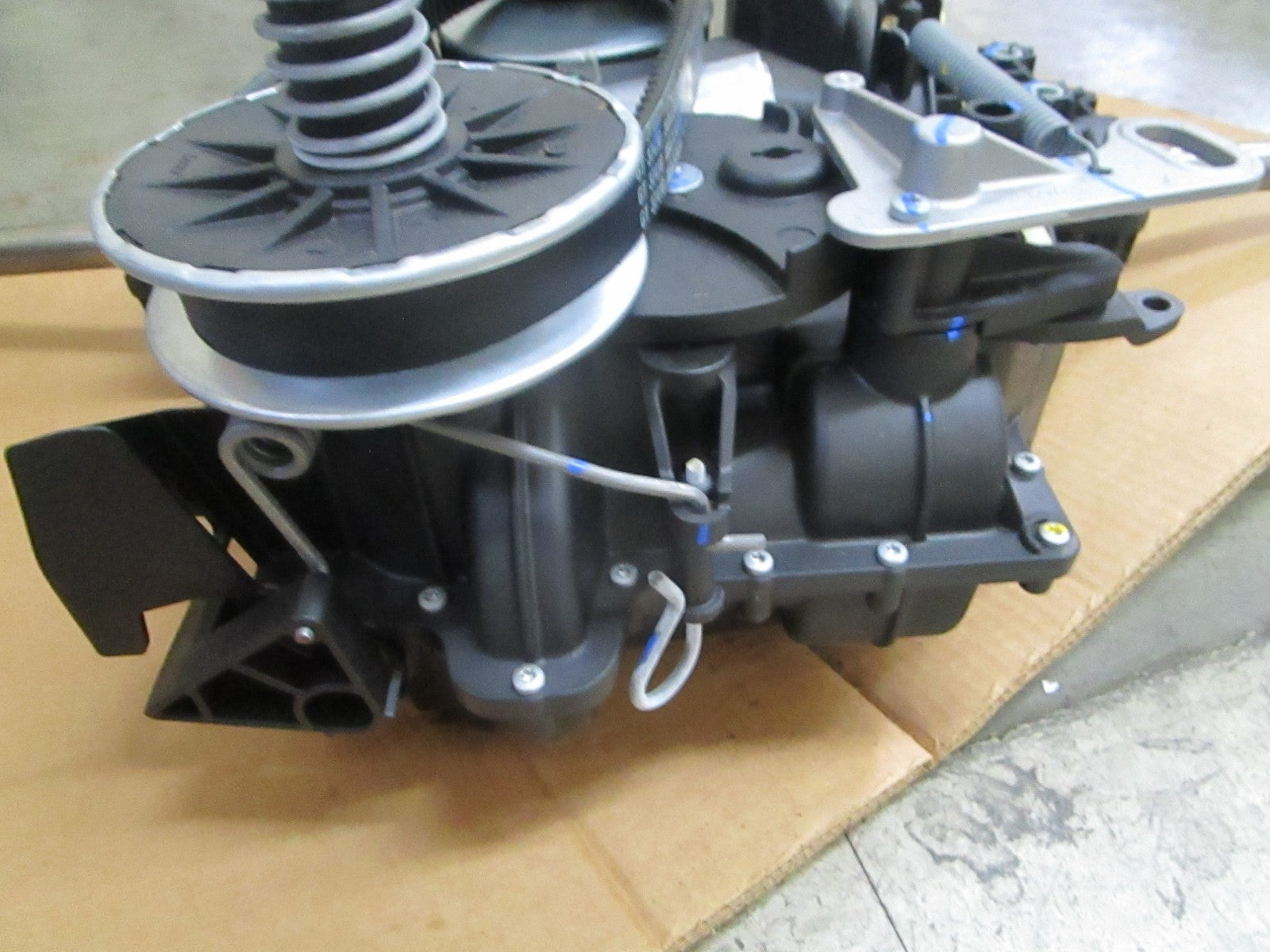 *NEW OEM* 0820 John Deere Transmission Assy AUC11077 MPGX1008