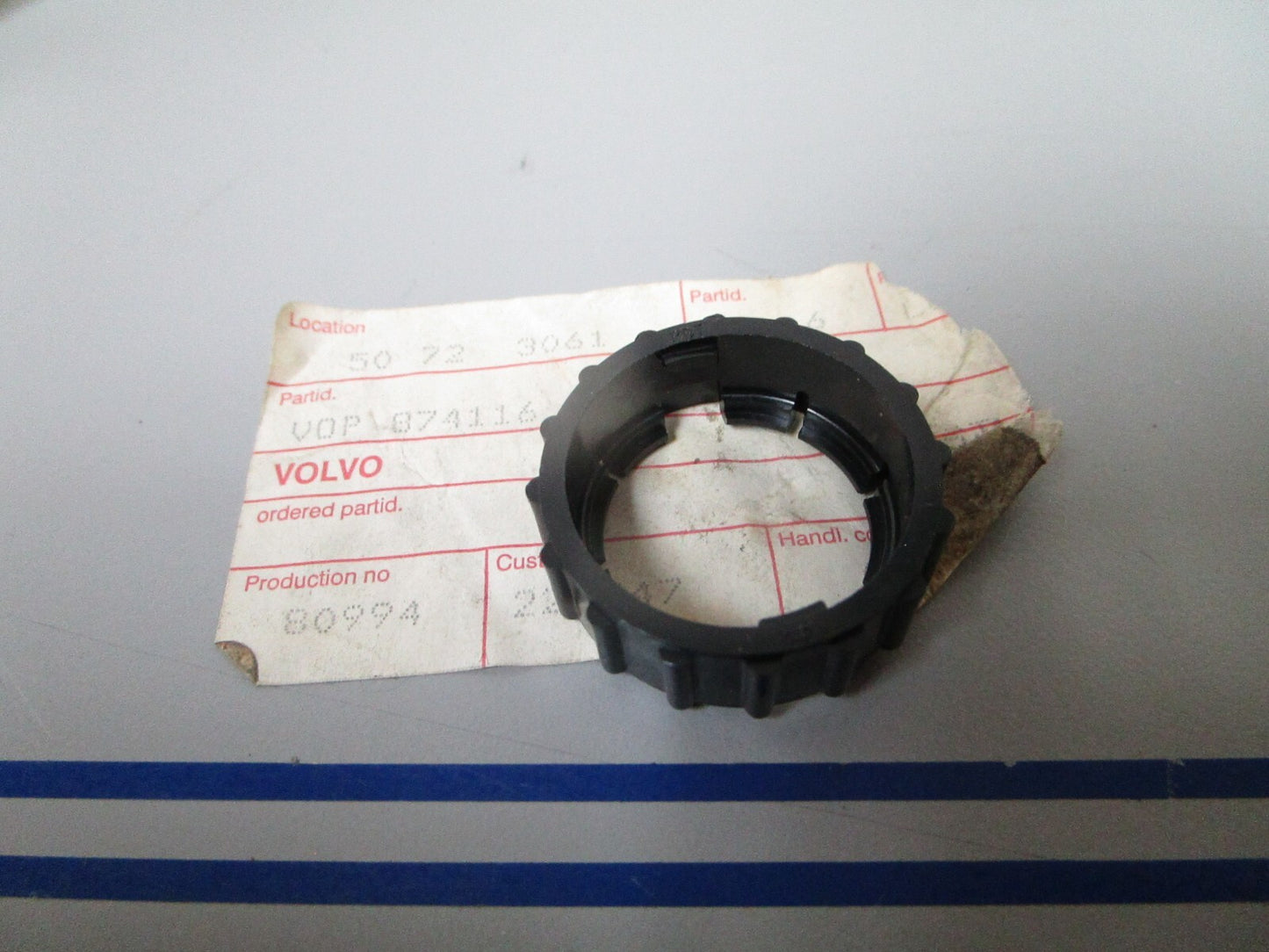 *NEW OEM* 0810 Volvo Penta Lock Ring 874116