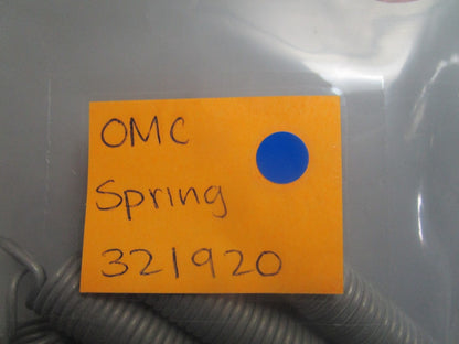*NEW OEM* 0810 OMC Johnson Evinrude Spring 321920 0321920