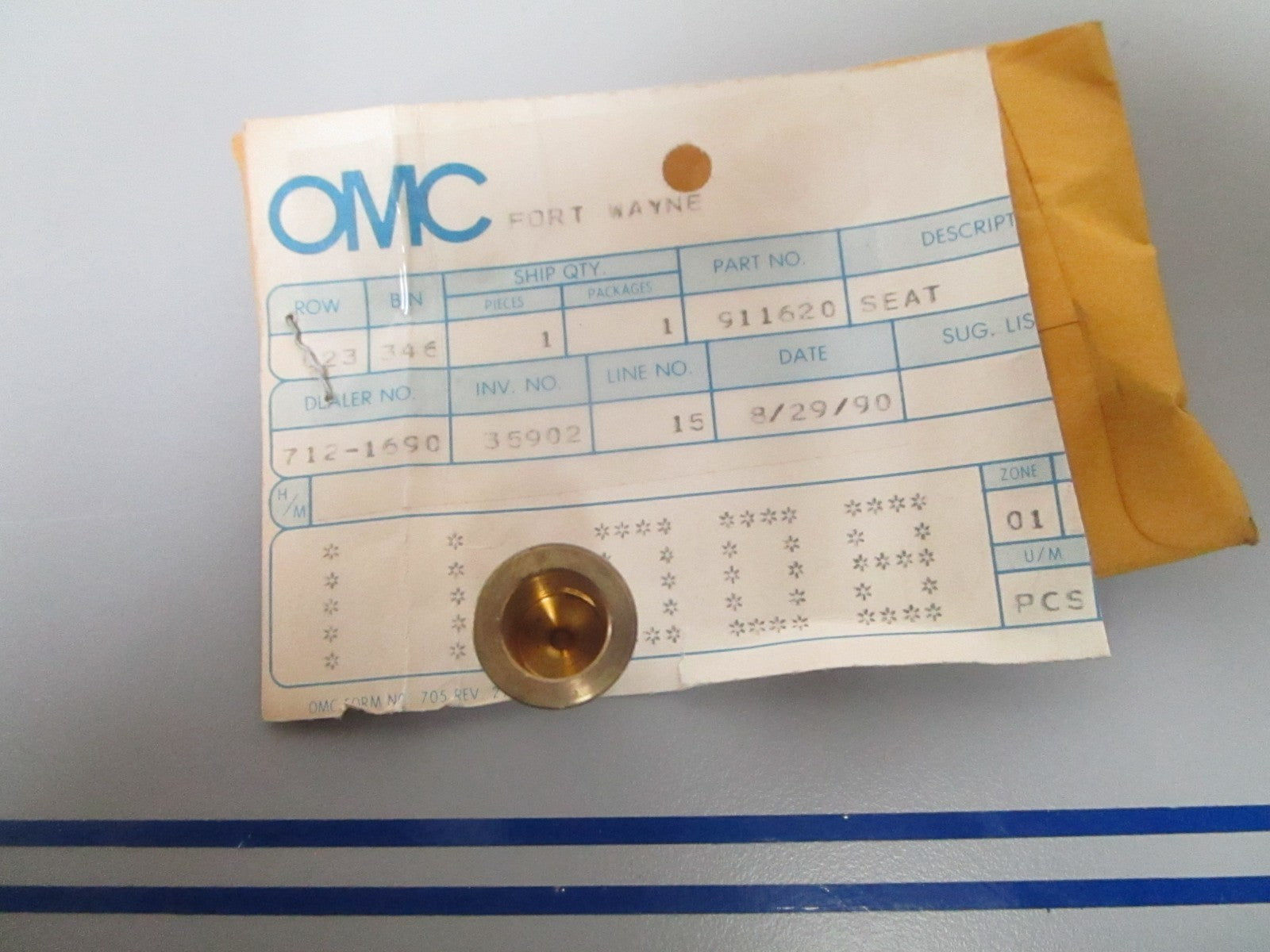NEW OEM 911620 0911620 OMC Johnson Evinrude Relief Valve Seat 0810