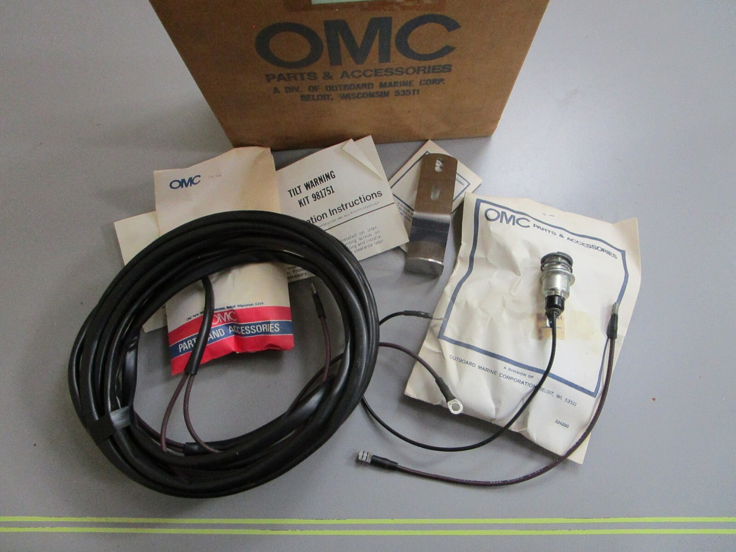 *NEW OEM* 0820 OMC Johnson Evinrude Tilt Warning Kit 981751 0981751