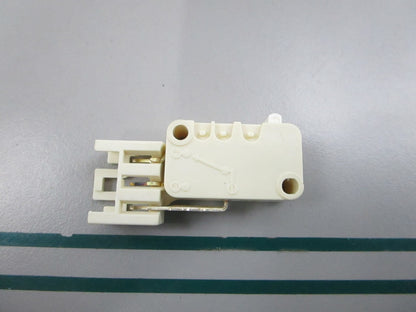 NEW OEM 00611665 Bosch Switch 0810