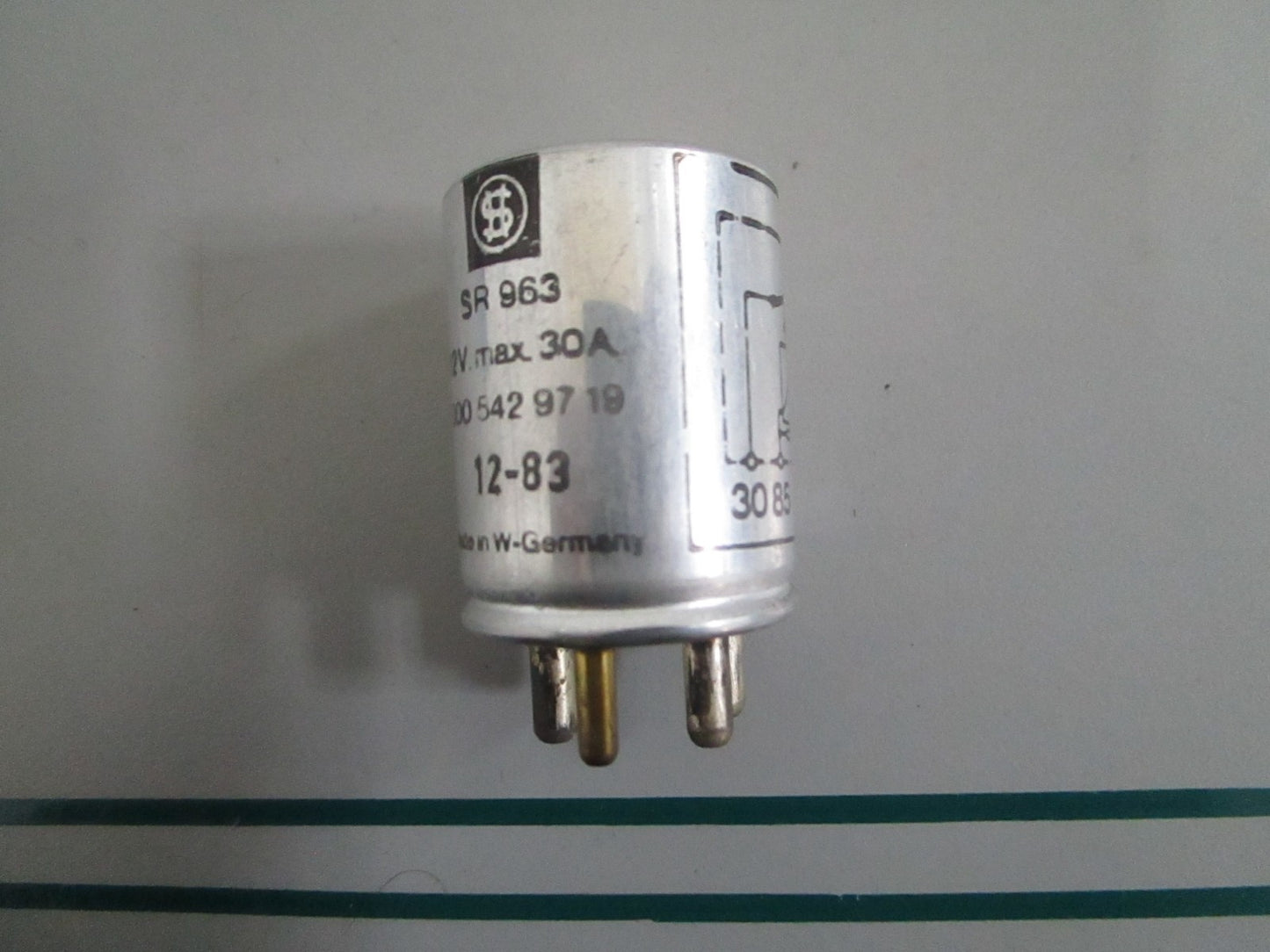 NEW OEM 0005429719 Mercedes-Benz 12V 30A Relay 0820