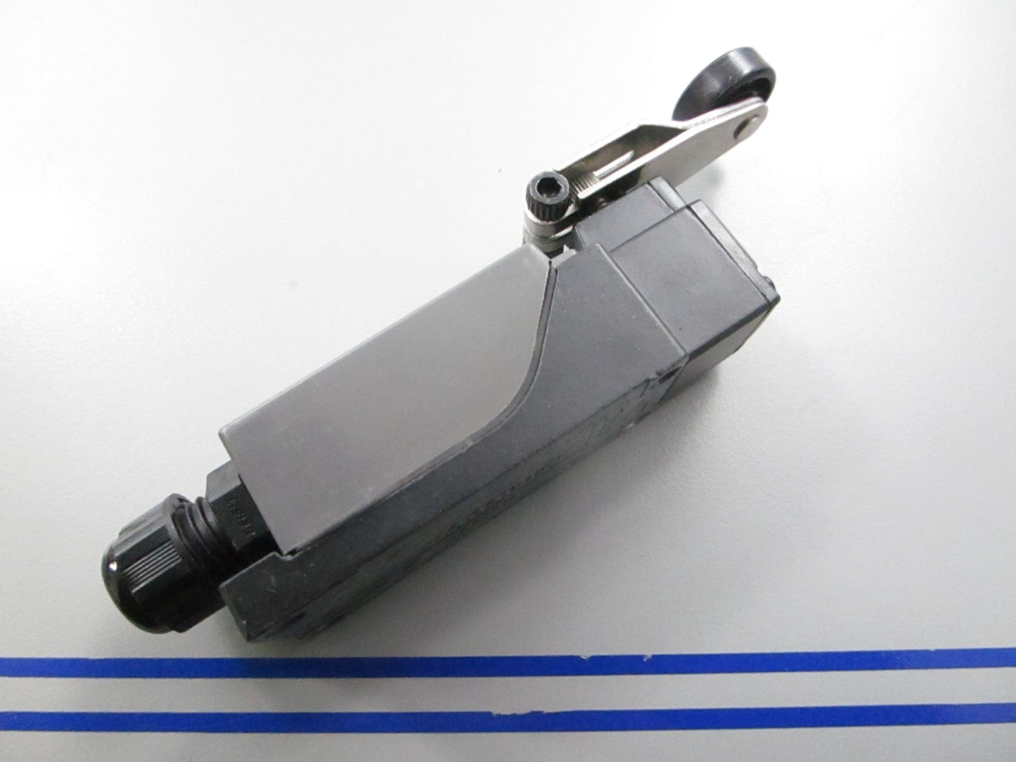 *NEW* 0810 Honeywell Limit Switch SZL-VL-S-A-N-M