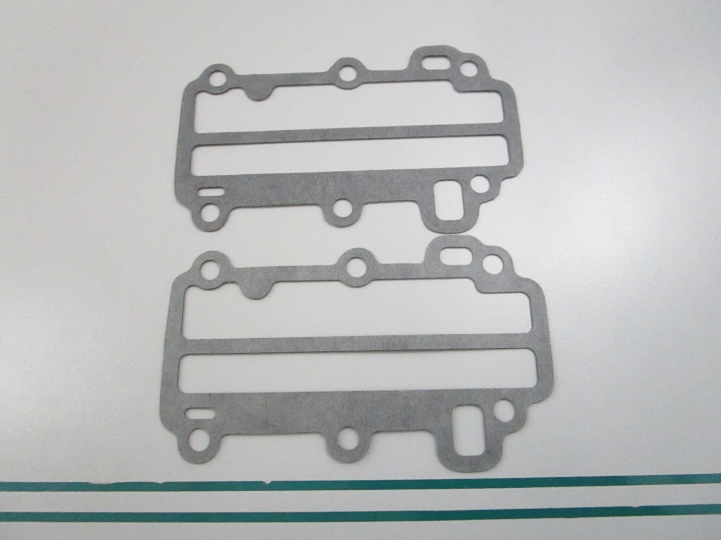 NEW OEM (LOT OF 2) 325271 0325271 OMC Johnson Evinrude Gasket 0810