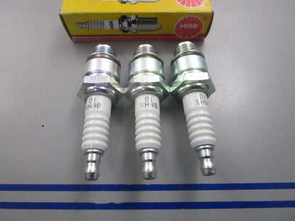 NEW (LOT OF 3) B6HS-10 NGK Spark Plug 0810