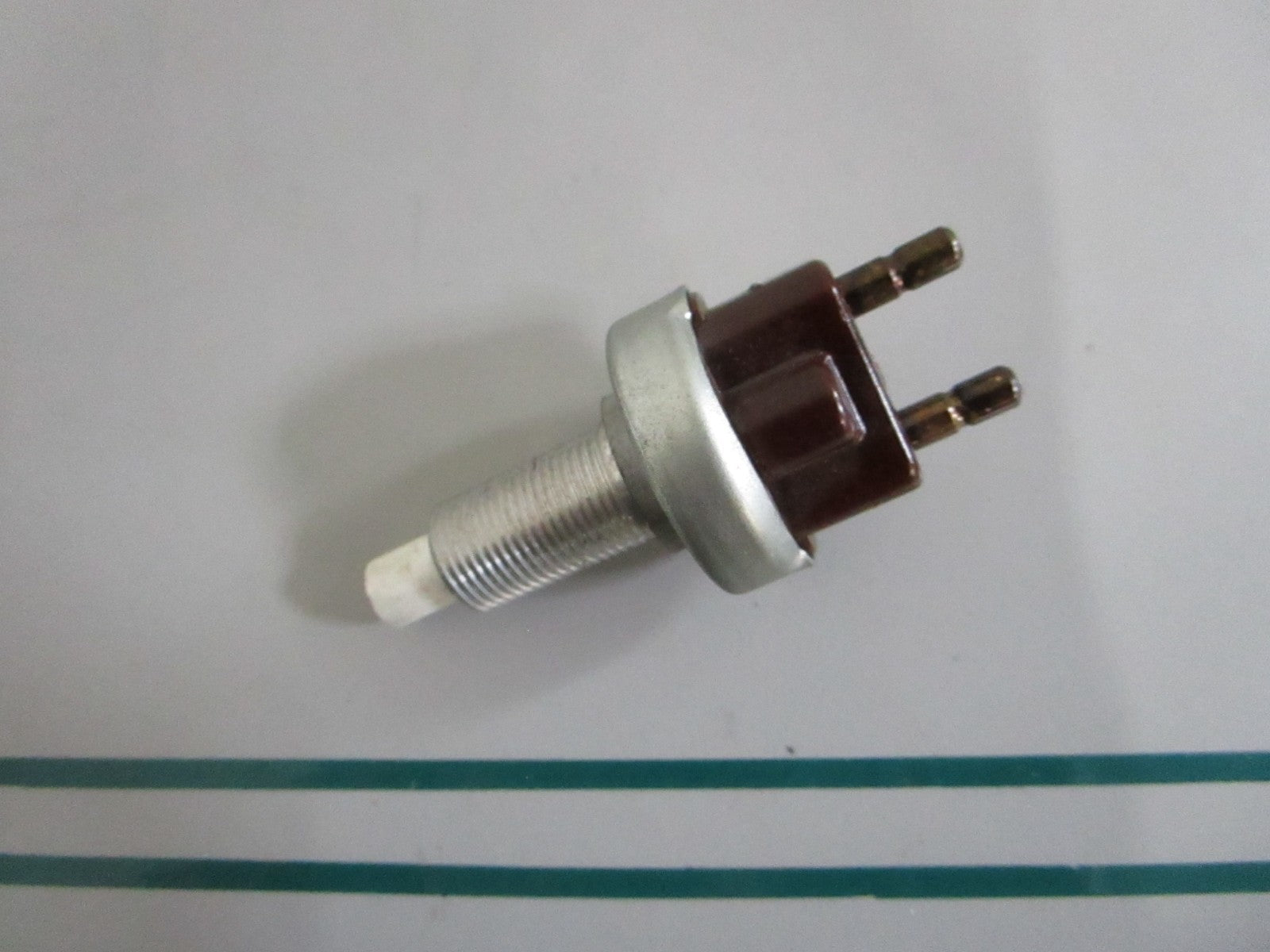 NEW OEM 0005453509 Mercedes-Benz Brake Light Switch 0820