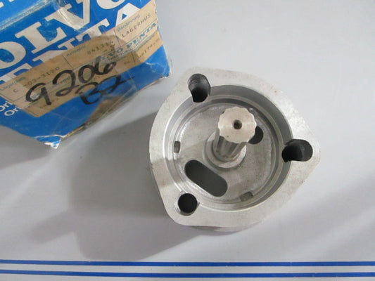 *NEW OEM* 0820 Volvo Penta Bearing Housing 841314
