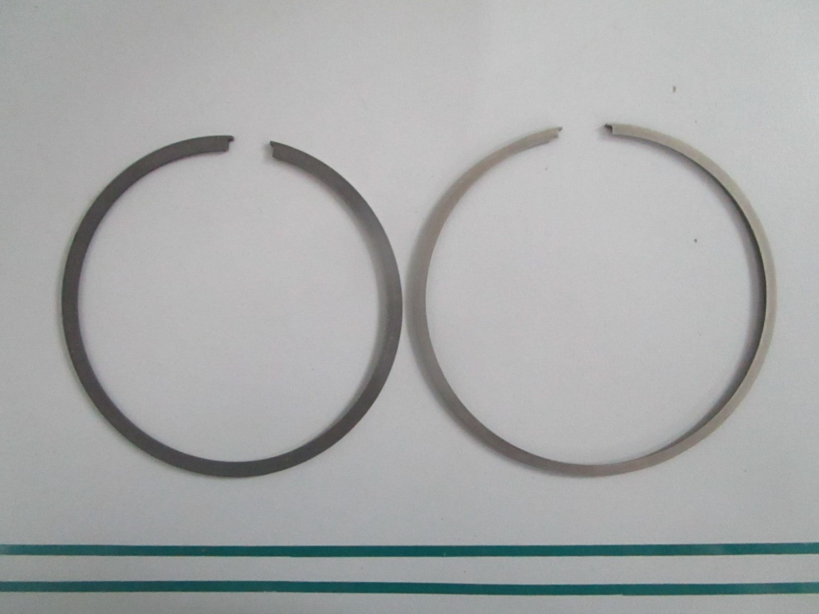 NEW OEM 39-818122A1 Mercury Quicksilver .030 2 Piston Ring Set 0820