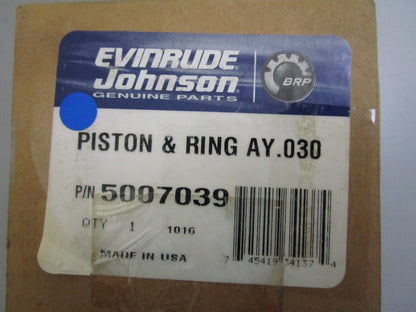*NEW OEM* 0820 OMC Johnson Evinrude .030 Piston & Ring Ay 5007039