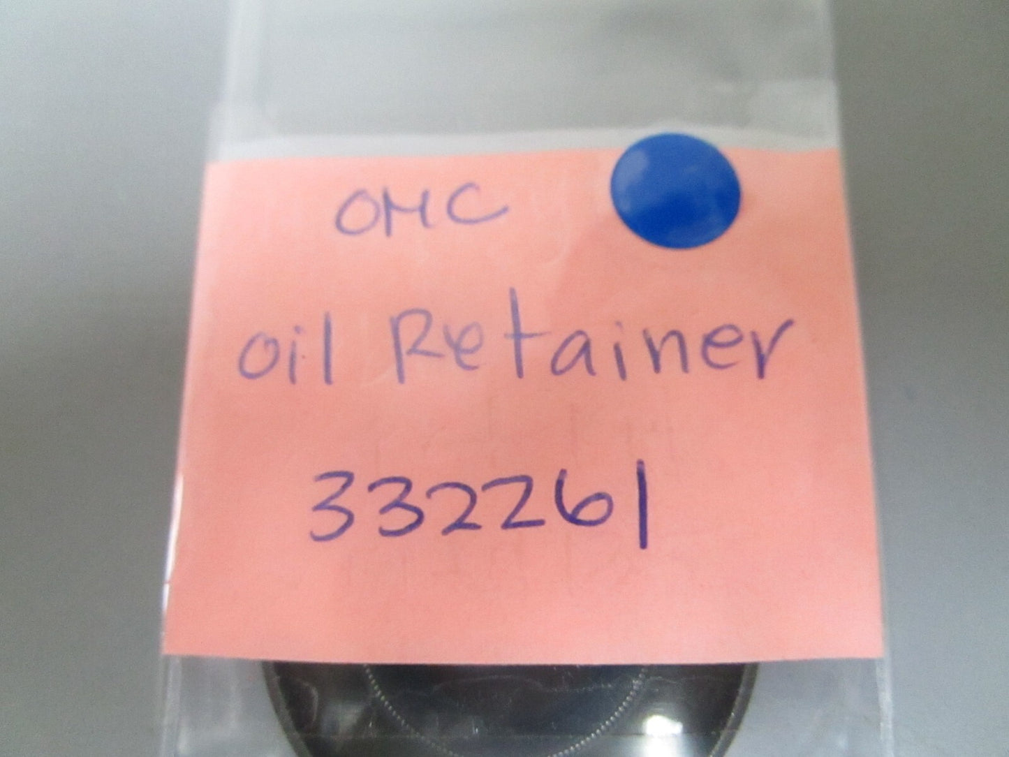 *NEW OEM* 0810 OMC Johnson Evinrude Oil Retainer 332261 0332261