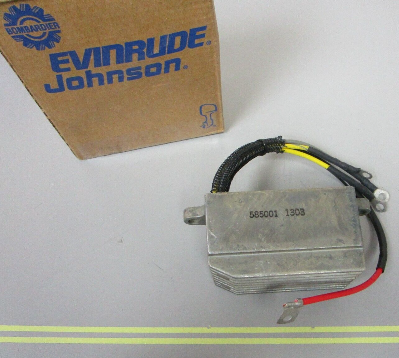 *NEW OEM* 0720 OMC Johnson Evinrude 4/12A Rectifier Regulator Assembly 585001